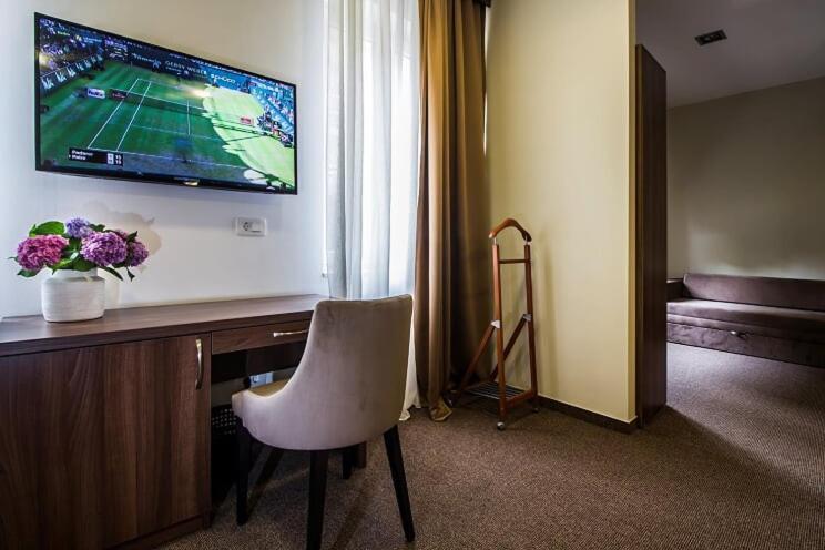 Central Luxury Rooms Omiš Zewnętrze zdjęcie