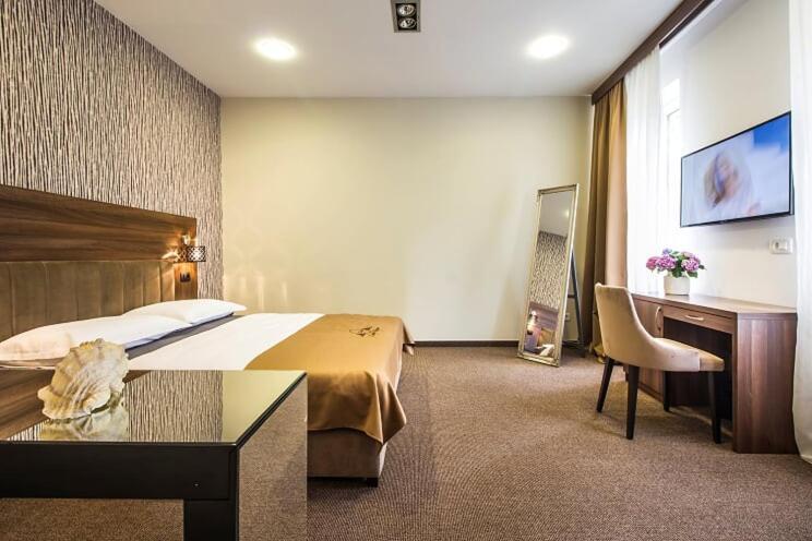 Central Luxury Rooms Omiš Zewnętrze zdjęcie