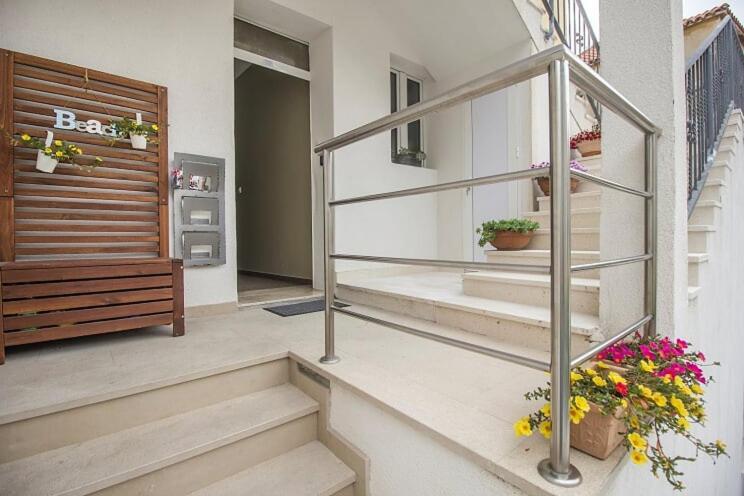 Central Luxury Rooms Omiš Zewnętrze zdjęcie